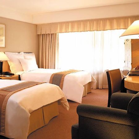 Renaissance Kowloon Hotel Hong Kong Phòng bức ảnh